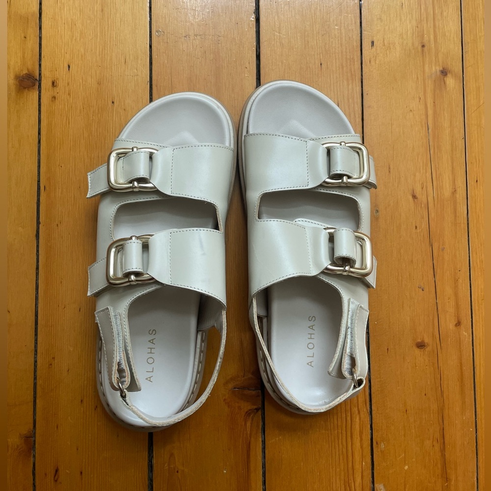 Alohas Harper sandal in cream